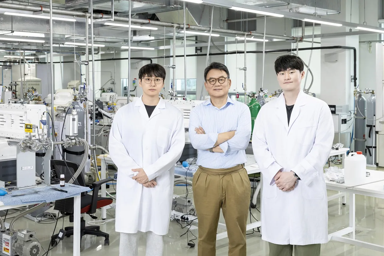IBS, 원자 치환으로 한 박막에 반도체·절연체·준금속 구현…사이언스 게재